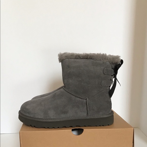UGG Mini Continuity Bow Boots - Picture 4 of 7